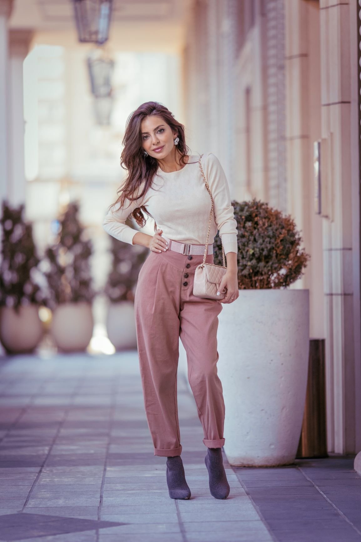 Cotton trousers in terracotta color